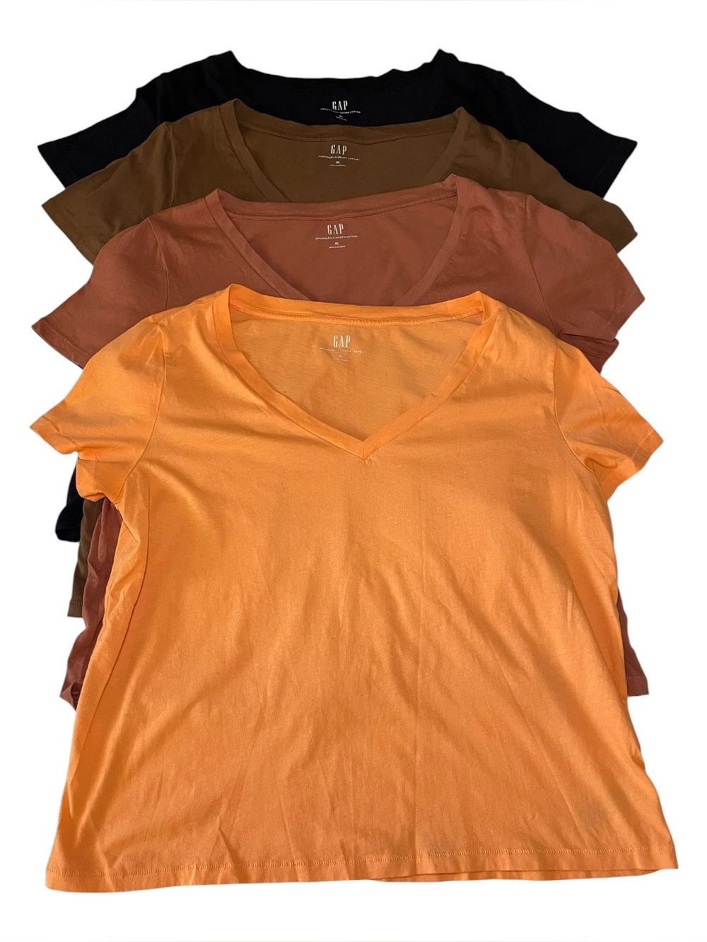 GAP Vintage Soft Organic Cotton V-Neck Tee Bundle XL | 4-Pack | Like New